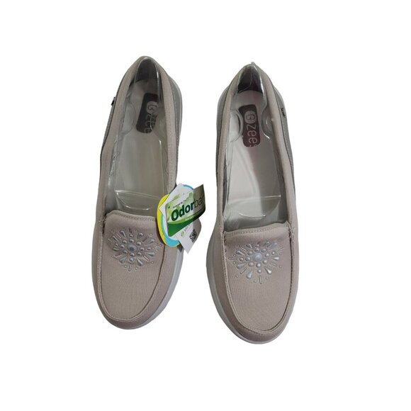 Bzees Shoes - Bzees Women's Size 11 taupe Embellished Comfort Soft Arch Support Slip On (926)